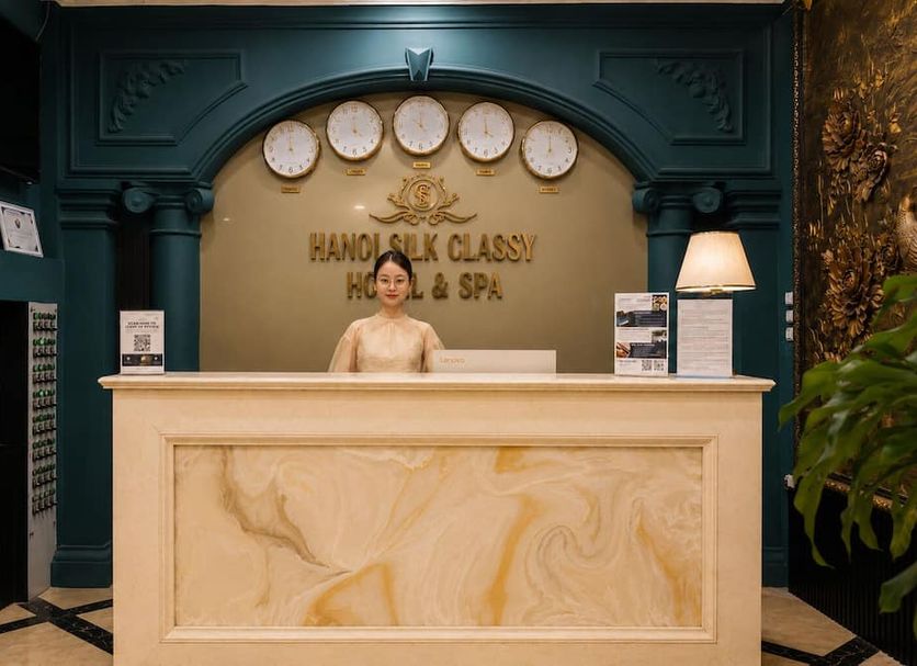 Front desk Photo