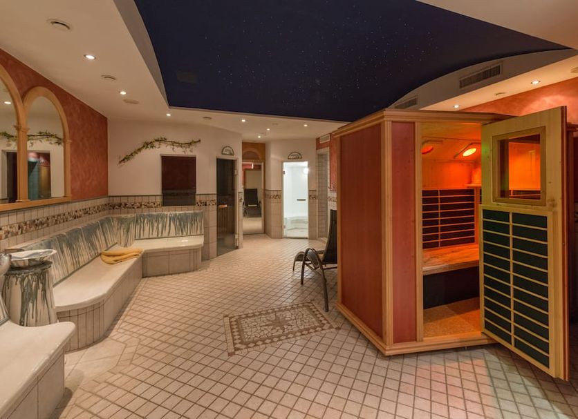 Hotel Bechlwirt in Kirchberg in Tirol spa area with sauna and tiled seating lounge