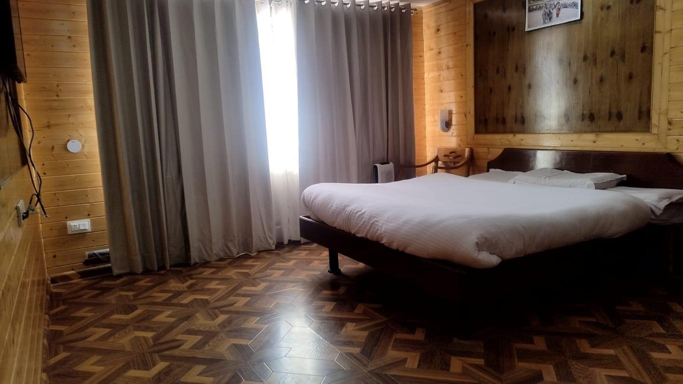 Fluorescence Hotel And Restaurant Gulmarg