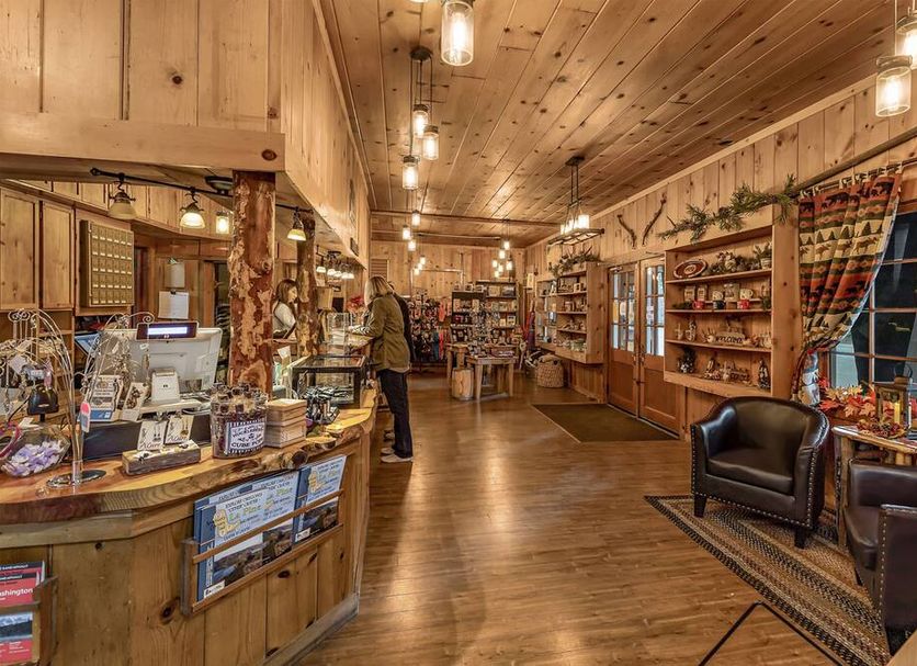 Shop Photo
