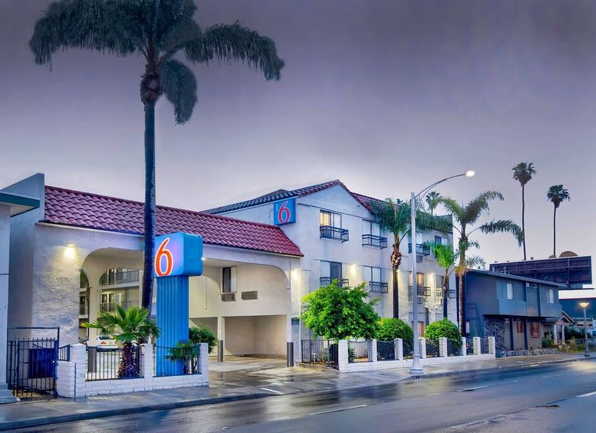 Motel 6 Inglewood, Ca exterior with palm trees and street view in Inglewood