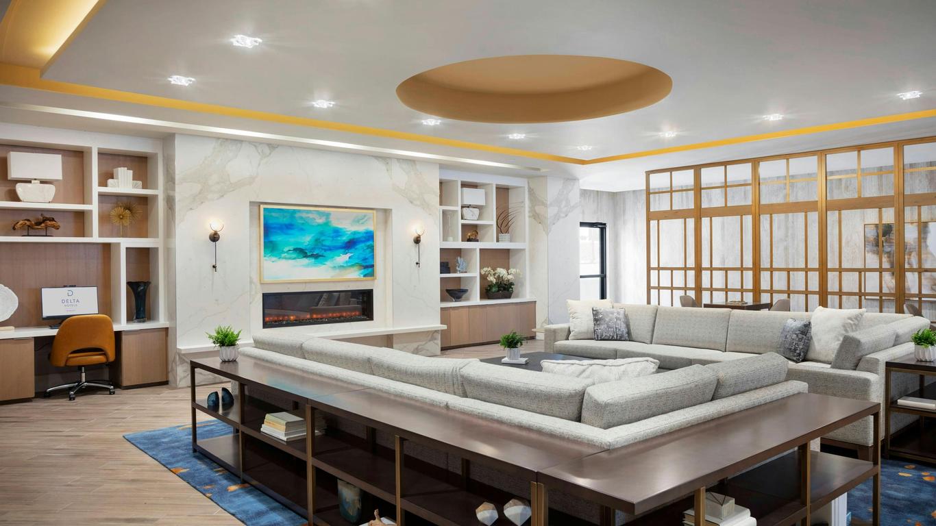 Delta Hotels by Marriott Virginia Beach Waterfront Suites