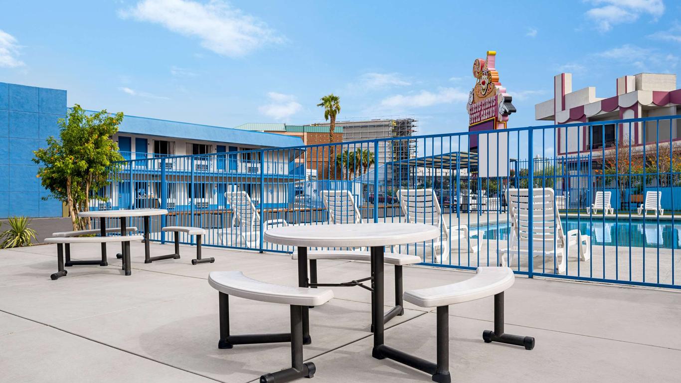 beruset Forstå Tag væk Travelodge by Wyndham Las Vegas from $37. Las Vegas Hotel Deals & Reviews - KAYAK beruset Forstå Tag væk Travelodge by Wyndham Las Vegas from $37. Las Vegas Hotel Deals & Reviews - KAYAK