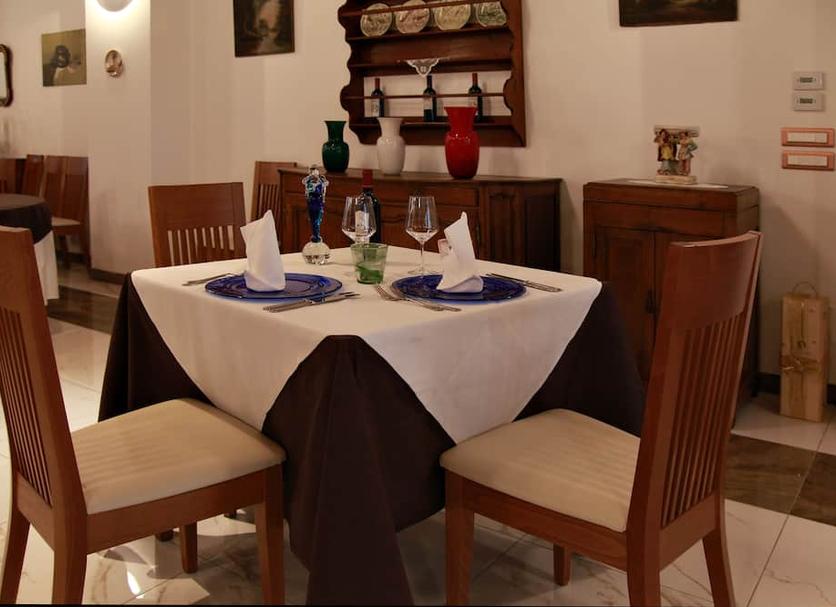 Dining room Photo
