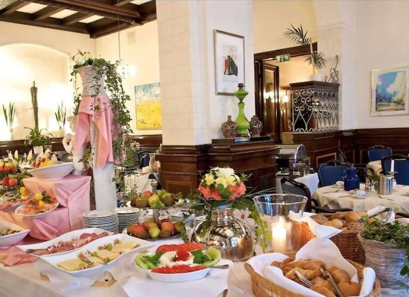 Buffet Photo