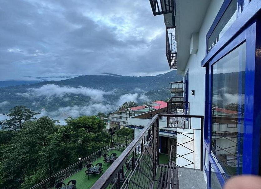 Balcony Photo