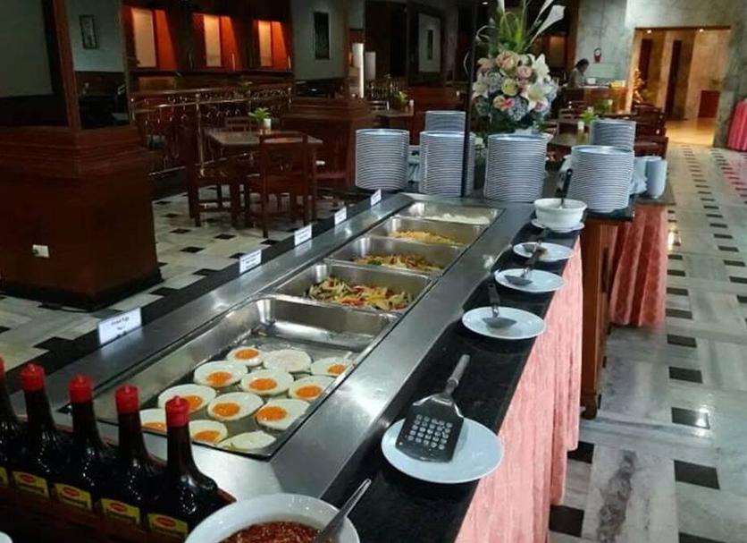 Buffet Photo