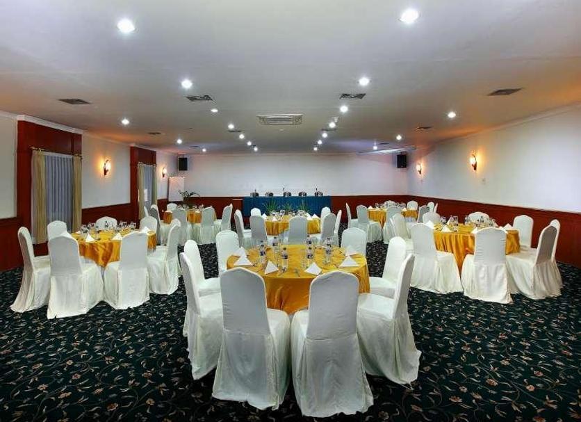Banquet hall Photo