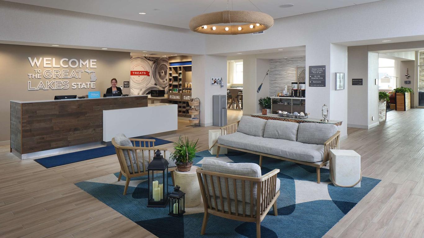 Hampton Inn & Suites Manistee Waterfront