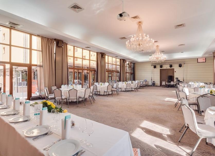 Banquet hall Photo