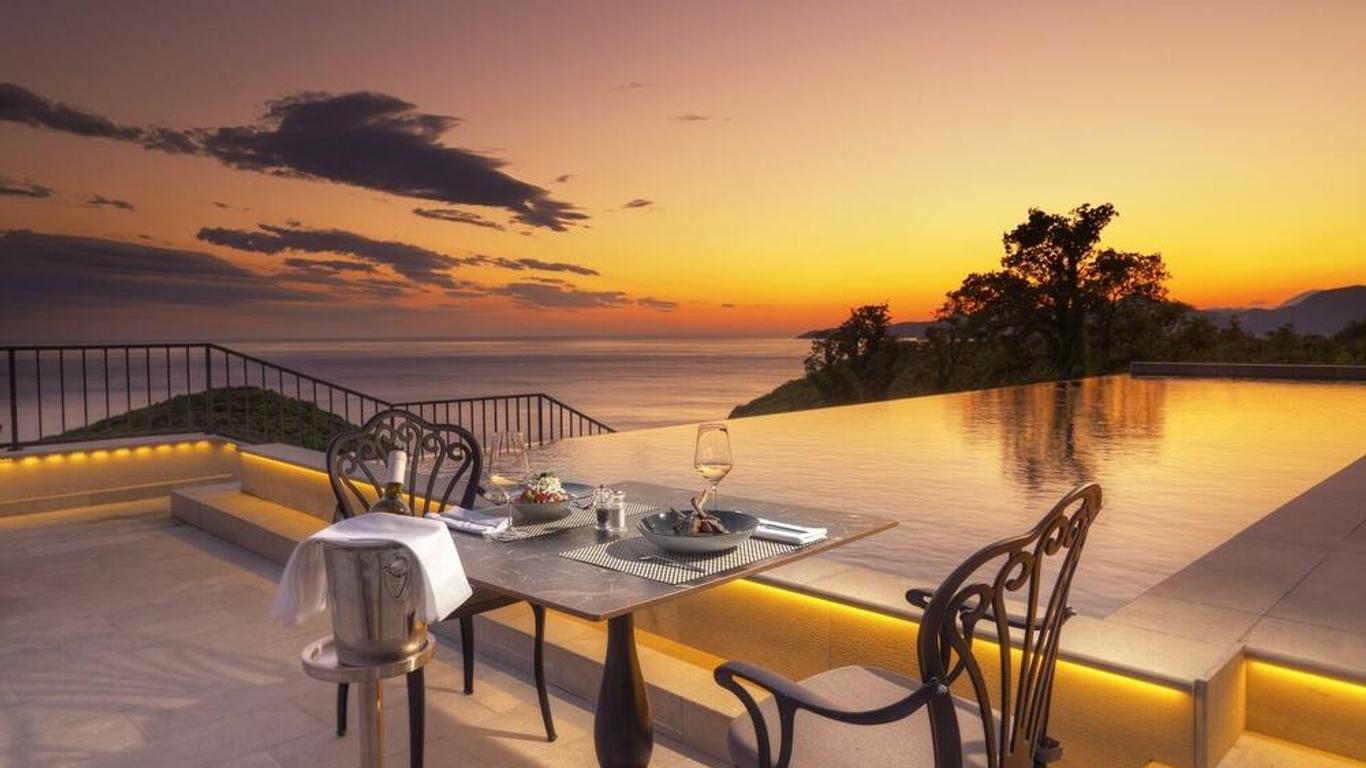 Vivid Blue Serenity Resort