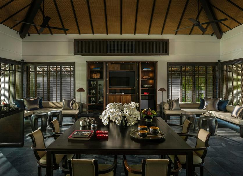 Dining room Photo
