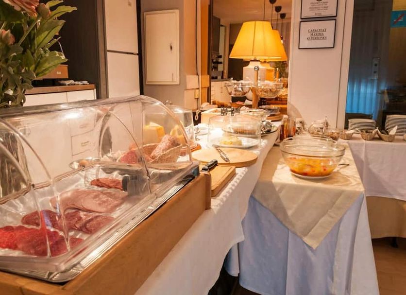 Buffet Photo