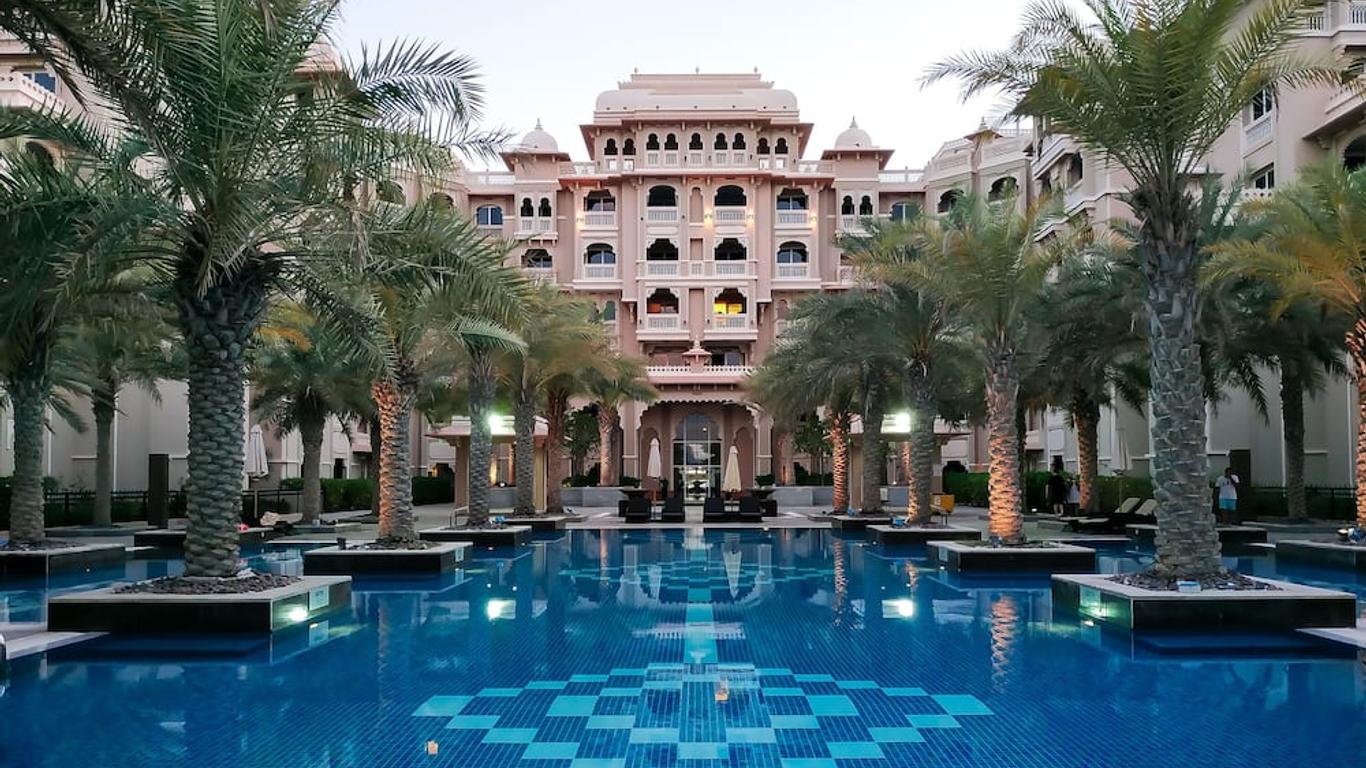 Maison Privee - Luxury Apt in Grandeur on Palm Jumeirah