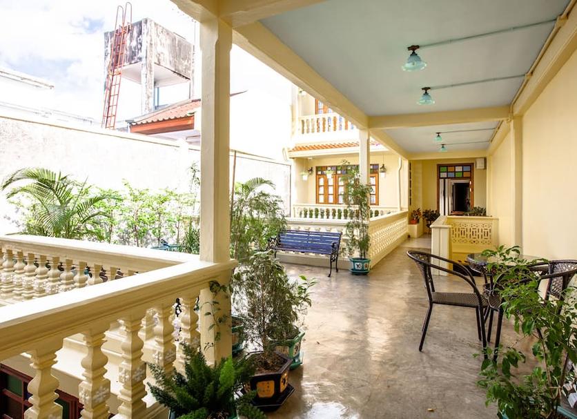 Balcony Photo