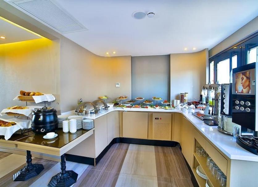 Buffet Photo