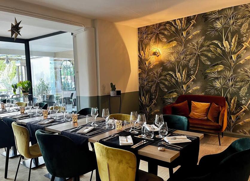 Dining room Photo