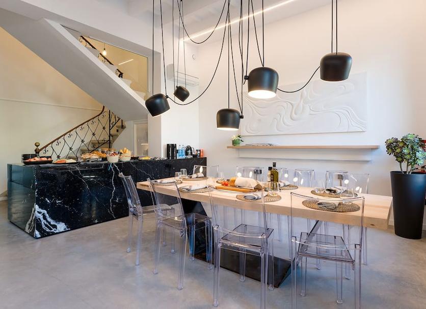 Dining room Photo