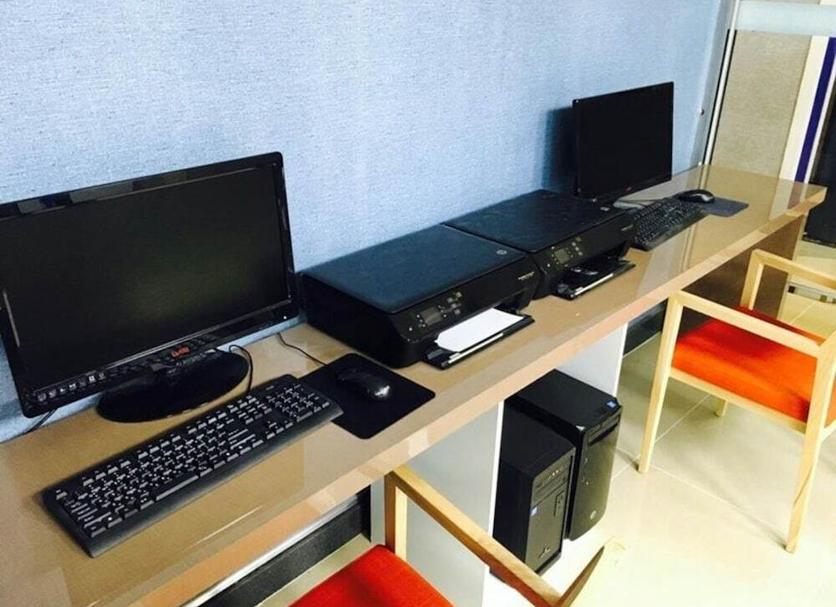 Business center Photo