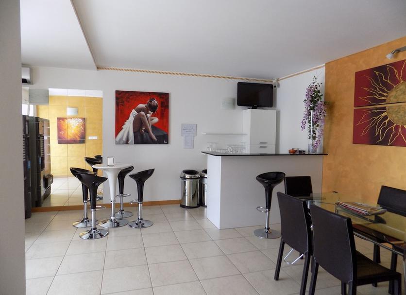 Dining room Photo