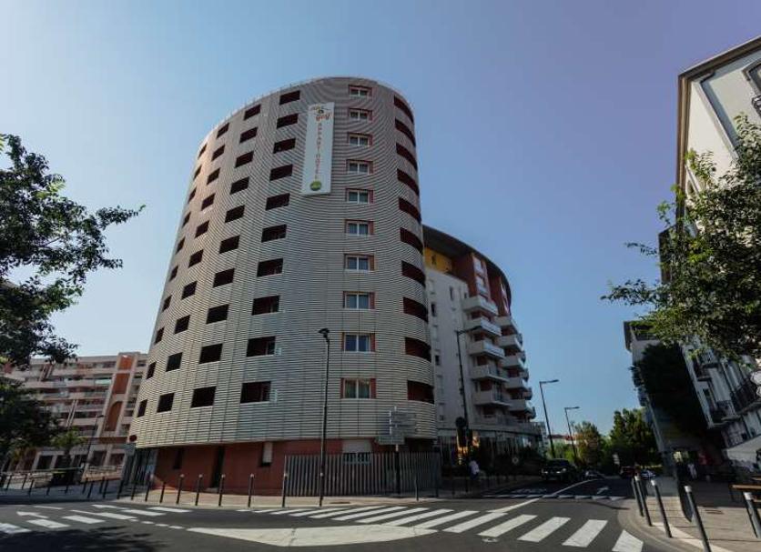 Building Photo