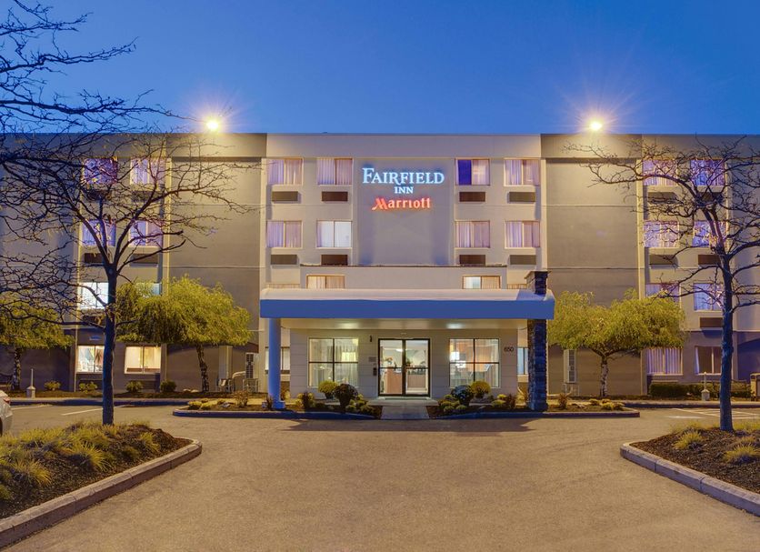 Fairfield Inn by Marriott Portsmouth Seacoast hotel exterior in Portsmouth at dusk