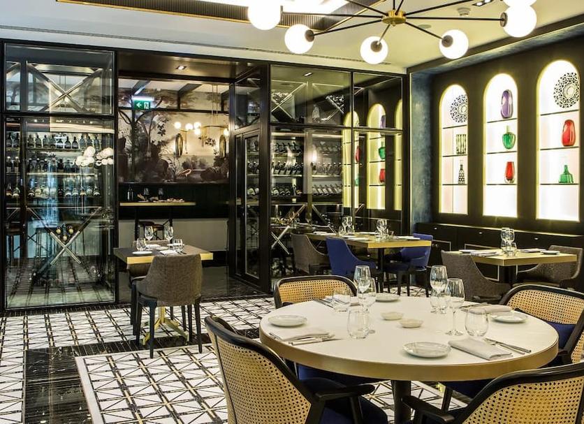 Restaurant Photo