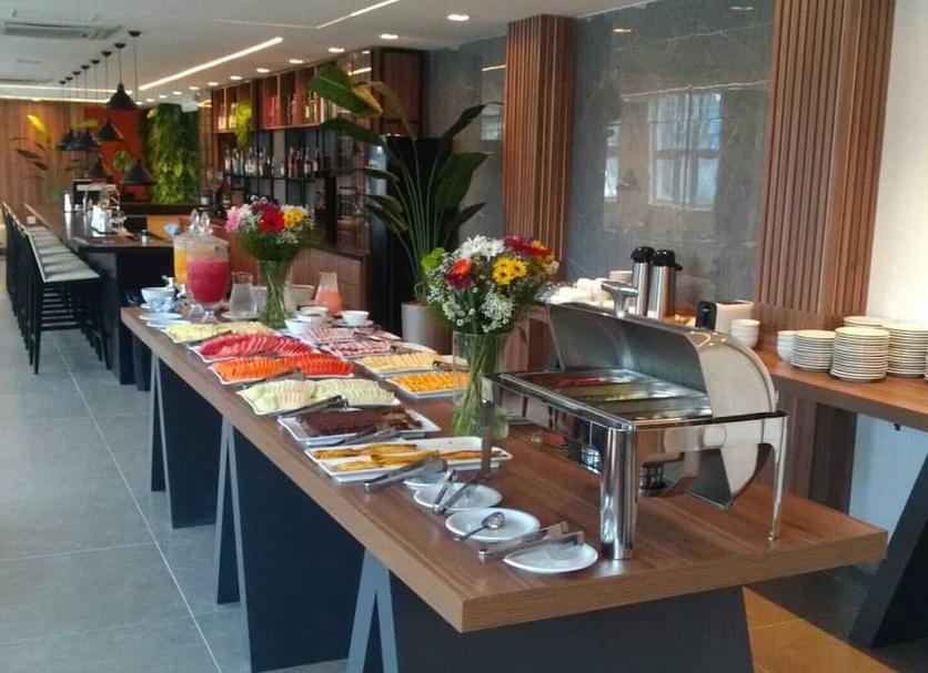 Buffet Photo