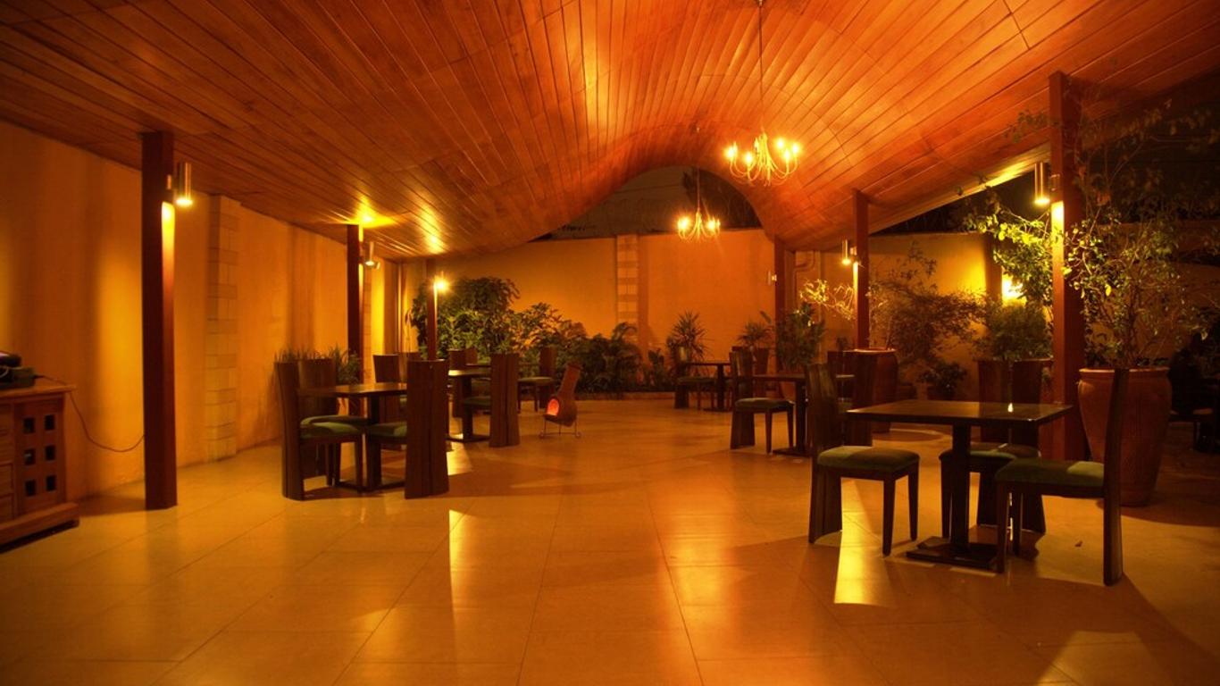 Osinkirri Hotel
