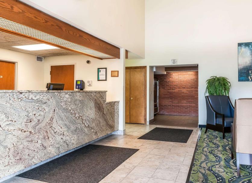 Front desk Photo