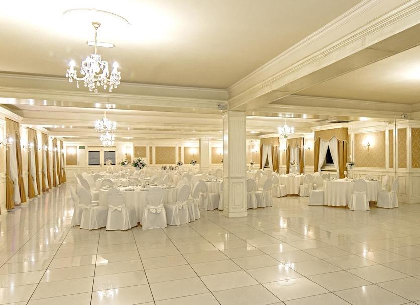 Banquet hall Photo