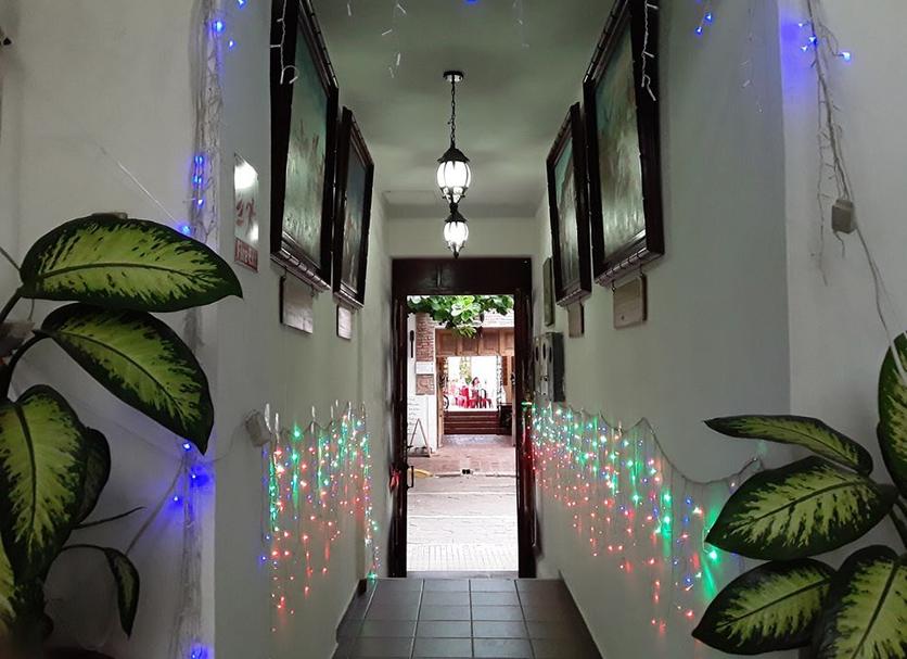 Hotel Entrance Photo