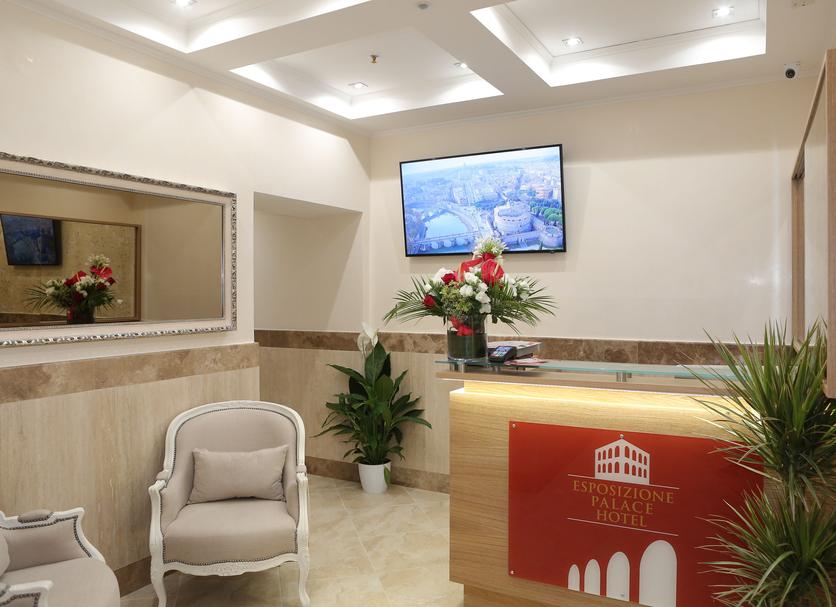 Front desk Photo