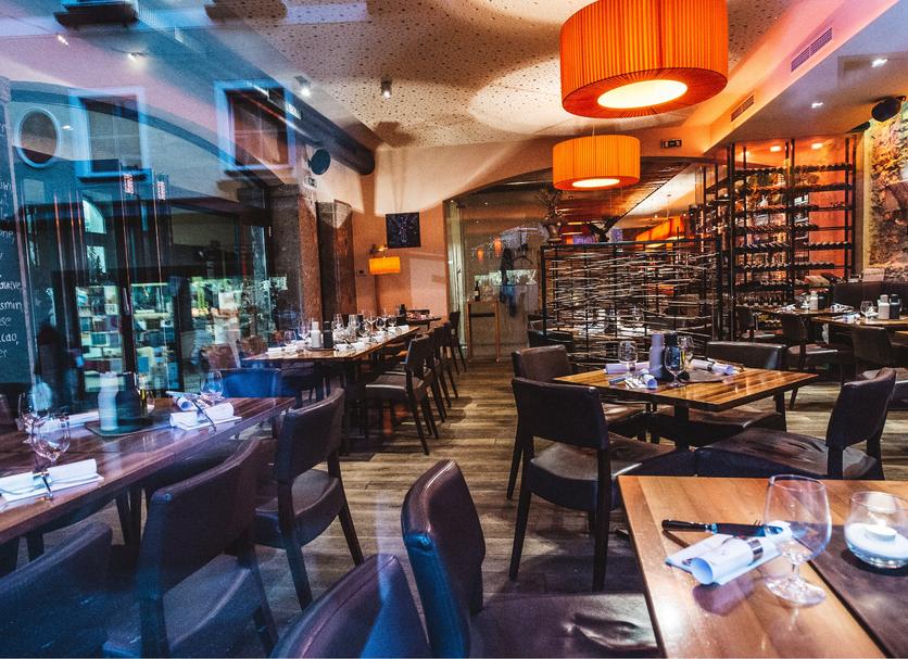 Restaurant Photo