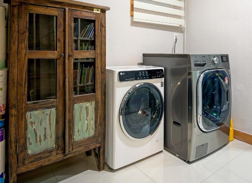 Laundry facility Photo