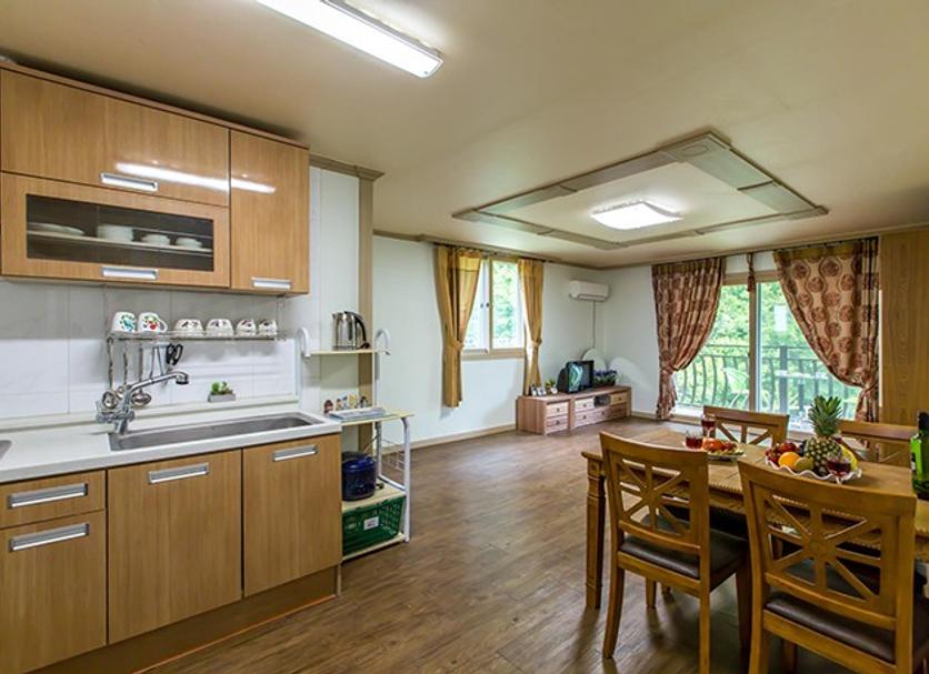 Kitchen Photo