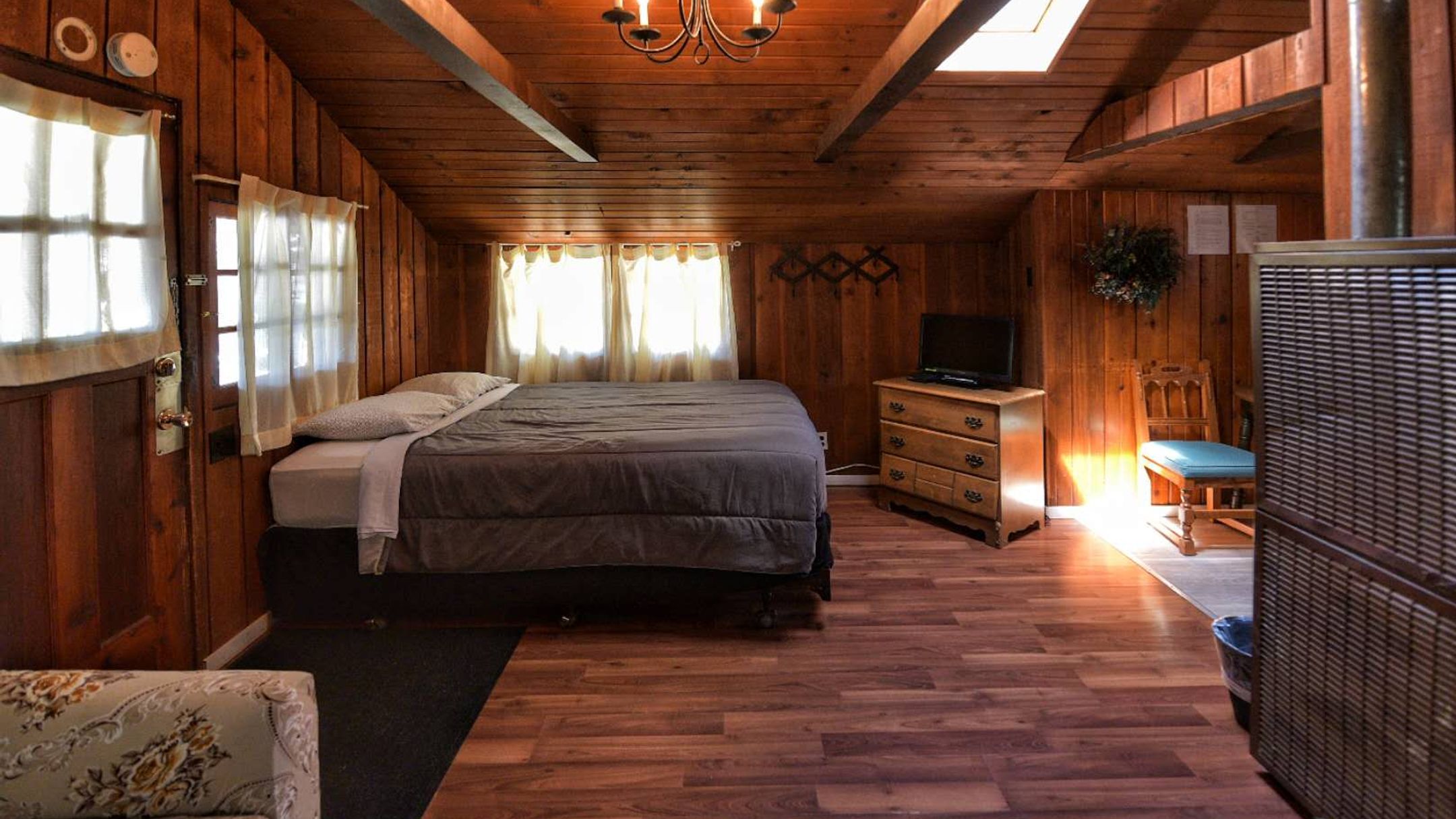 Rundle Chalets from 60. Harvie Heights Hotel Deals & Reviews KAYAK