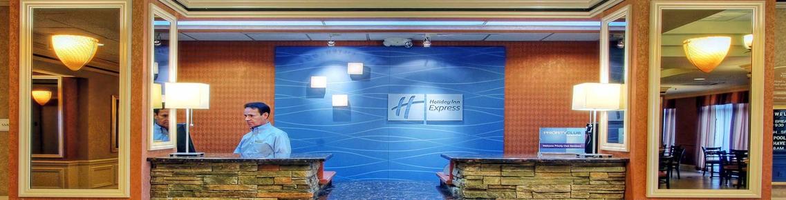 Holiday Inn Express Santa Fe Cerrillos - Santa Fe - Front desk
