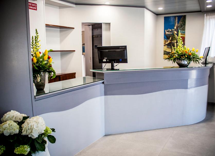 Front desk Photo