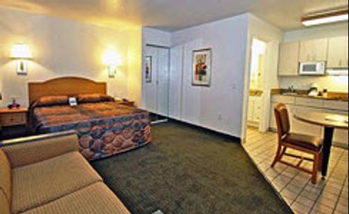 Motel 6 Brunswick, GA - Brunswick - Bedroom