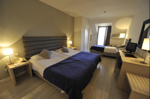 Puerta de Segovia - Segovia - Bedroom
