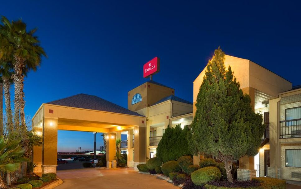Ramada By Wyndham San Antonio Near Seaworld/Lackland Afb from 50. San