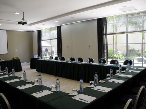 Afrin Prestige - Maputo - Conference room
