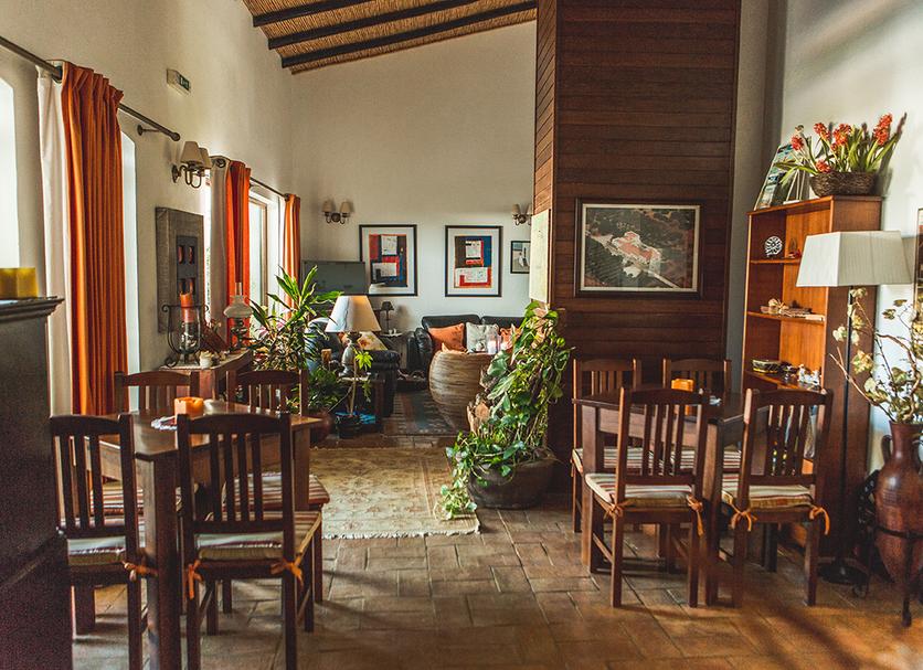Dining room Photo