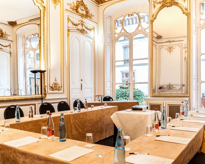 Saint James Albany Paris Hotel Spa 2 343 2 3 4 3 Paris Hotel Deals Reviews Kayak