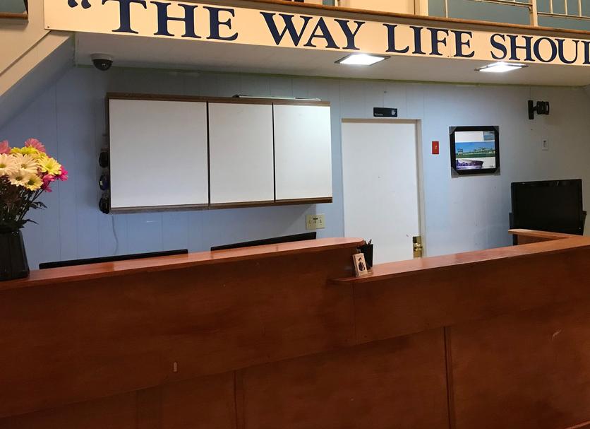 Front desk Photo