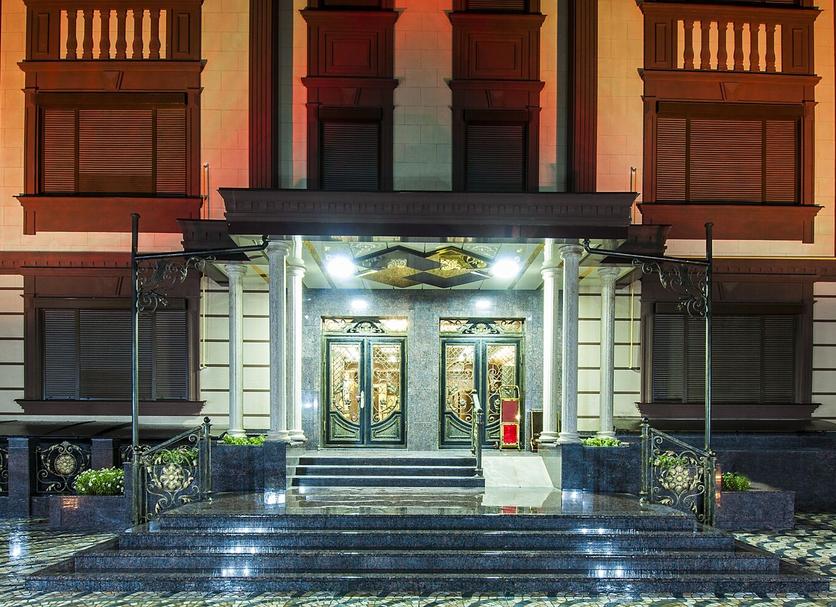 Hotel Entrance Photo