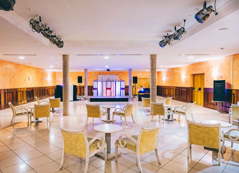Banquet hall Photo