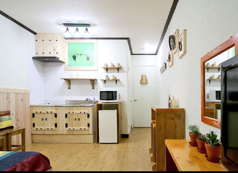 Kitchen Photo
