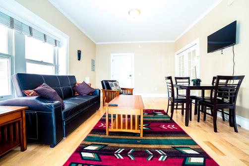 Hollywood Heights Apartment - Los Angeles - Living room